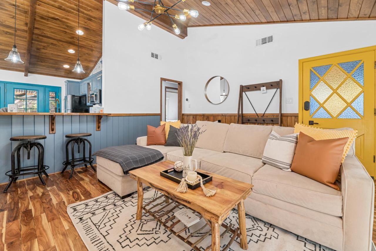 Yellow Pine Lodge - Charming Cottage Style Cabin With Peak-A-Boo Lake And Mountain Views Биг Бэар Лейк Экстерьер фото
