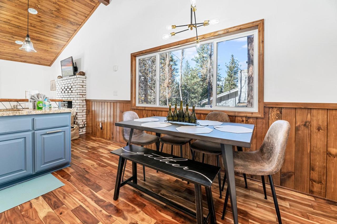 Yellow Pine Lodge - Charming Cottage Style Cabin With Peak-A-Boo Lake And Mountain Views Биг Бэар Лейк Экстерьер фото